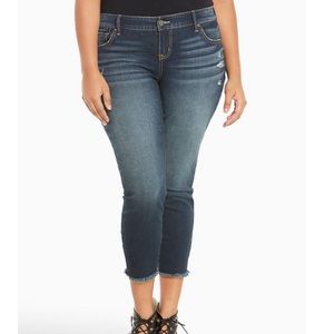 Torrid Cropped Skinny Dark Destruction Jeans Sz 14